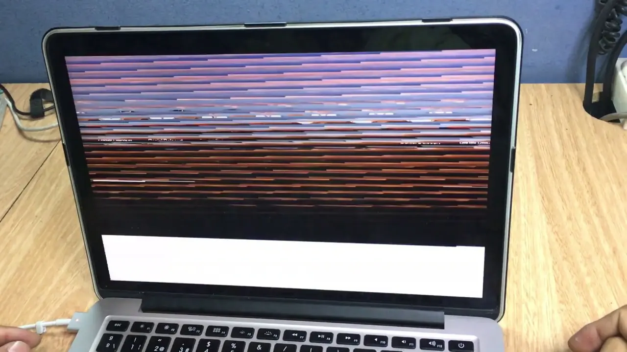 arreglar pantalla macbook pro 13 - Cómo saber si la pantalla de mi Mac está dañada